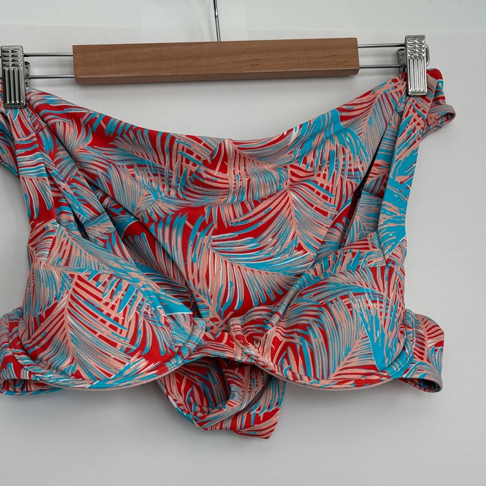 Vibrant Leaf Print Bikini Set - image 1